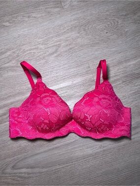 Victoria's Secret Very Sexy Push Up Fuchsia Lace Bra 34B